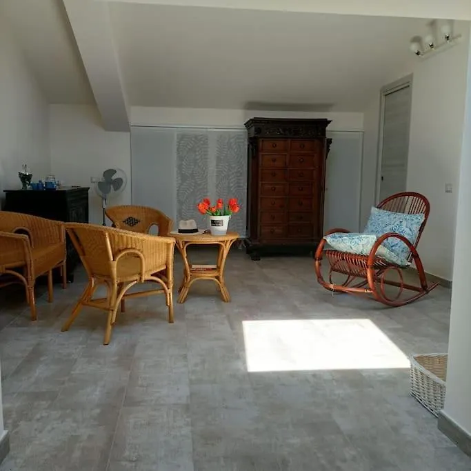 Apartmán The Bays - La Mansarda Ad Un Passo Dal Mare Acireale 0*,  Itálie